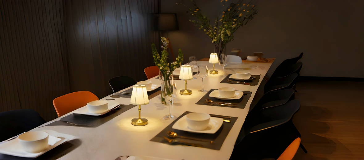 5w Led Mini Cordless Lamp,3000 mah Battery Operated Lamp,3 Color Temperature Dimmable Table Lamp,Gold Rechargeable Table Lamp Fabric,Aesthetic Small kitchen Lamp for Counter,Restaurant,Bar,H9.8&rdquo;