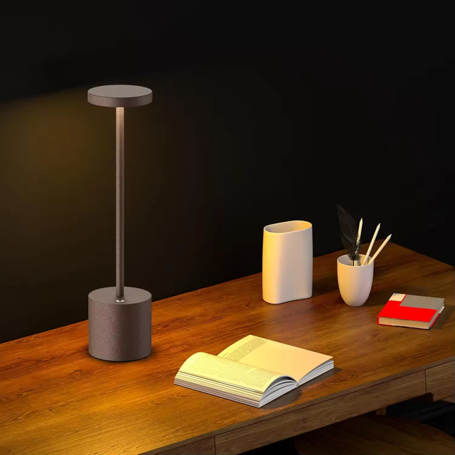 1200mAh European Minimalism Rechargeable Table Lamp K23IRTL