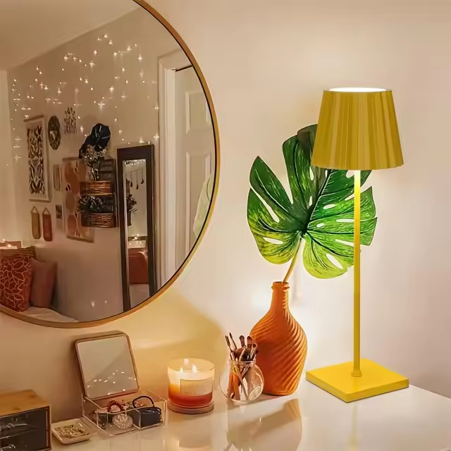 Creative Dining Touch Led Hotel Bar Coffee Table Lamp