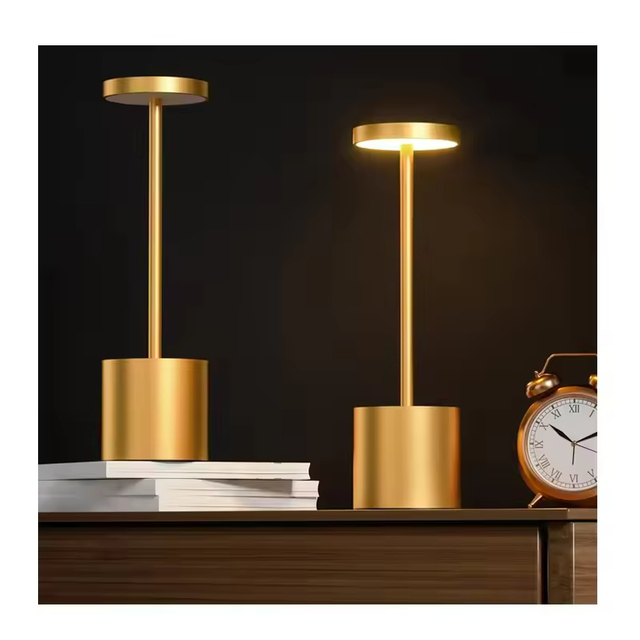 Modern Wireless Restaurant Rechargeable LED Table Lamp