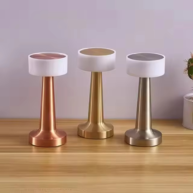 Luxury Restaurant Cordless Metal Classic Table Lamps